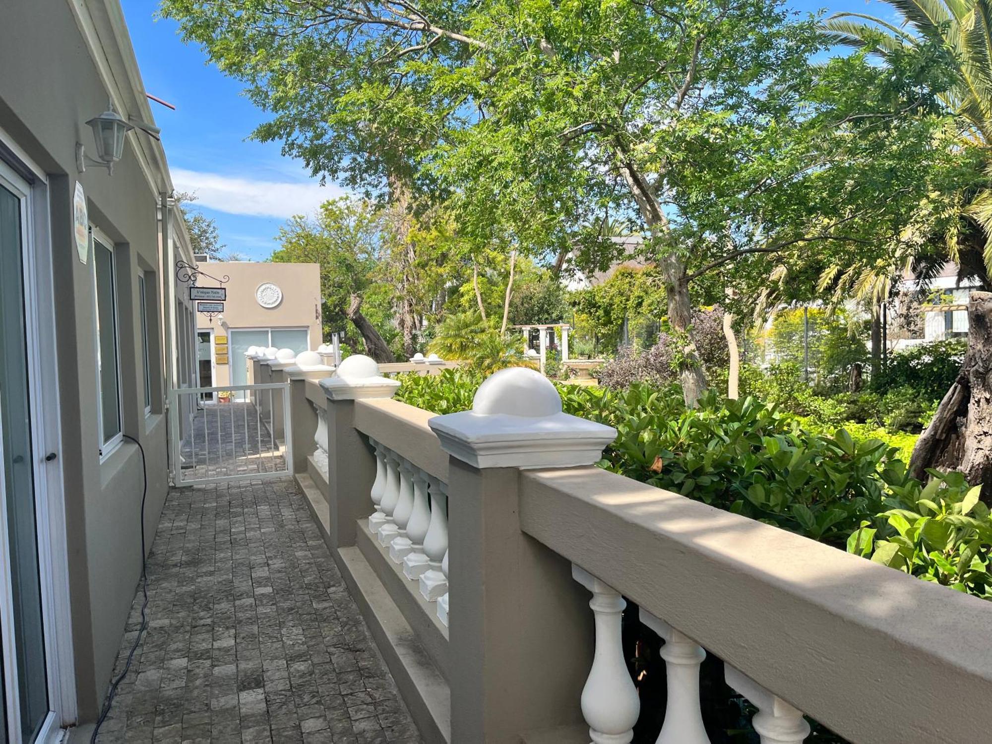 Somerset West Garden Apartments 2 Exterior photo